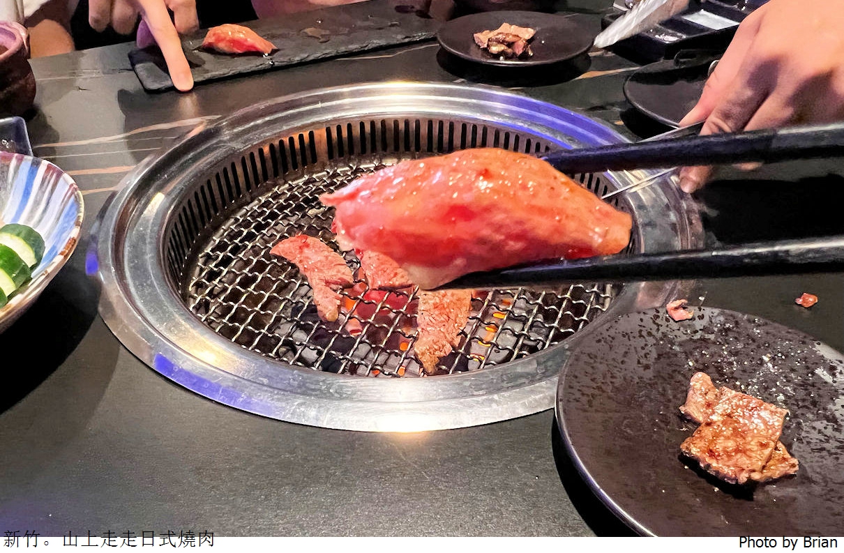 新竹山上走走日式無菜單燒肉專門店。置身水族館裡品嘗美味燒肉 @布萊恩:觀景窗看世界。美麗無限