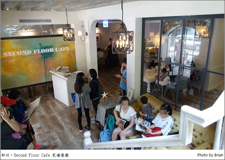 新竹 Second Floor Cafe 貳樓餐廳。環境舒服的新莊街美食 @布萊恩:觀景窗看世界。美麗無限