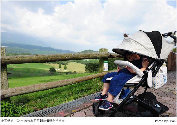 Cam 義大利旅行者拉桿嬰兒手推車 compass。穩定好推、可平躺、輕鬆收折、攜帶登機、大置物空間，出國超方便 @布萊恩:觀景窗看世界。美麗無限