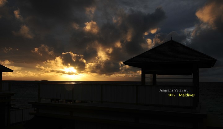 馬爾地夫 Angsana Velavaru 悅樁。水上屋之晨昏 @布萊恩:觀景窗看世界。美麗無限