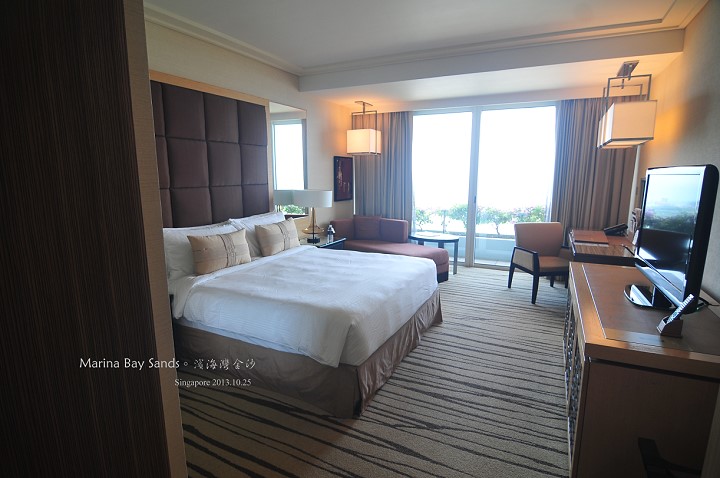 大仁哥我終於來找你了。新加坡濱海灣金沙酒店(Marina Bay Sands) @布萊恩:觀景窗看世界。美麗無限
